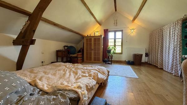 Vente                                                      Maison
                        
                                         460 m2                     à Gourdon