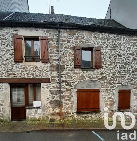 Maison de village 3 pièces de 65 m² à Rieupeyroux (12240)