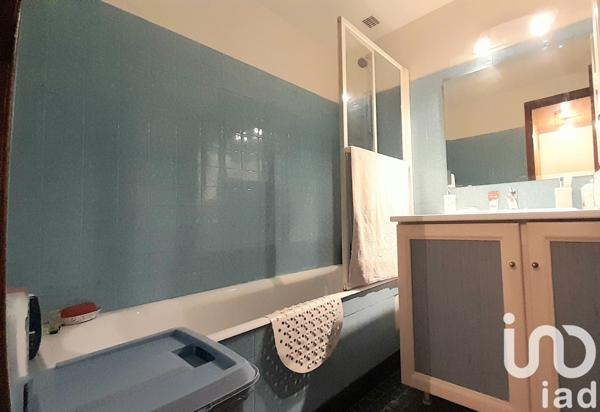 Maison de village 3 pièces de 65 m² à Rieupeyroux (12240)