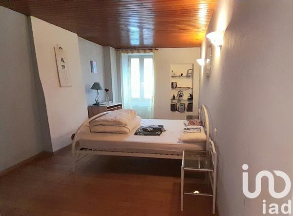 Maison de village 3 pièces de 65 m² à Rieupeyroux (12240)