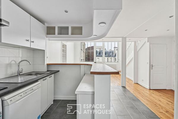 Atelier d’artiste traversant en dernier étage avec balcon – Jasmin Auteuil