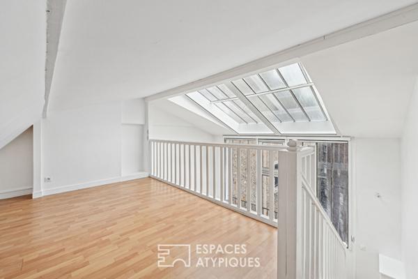 Atelier d’artiste traversant en dernier étage avec balcon – Jasmin Auteuil