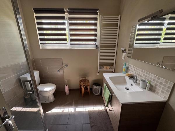 Vente                                                      Villa
                        
                     5 pièces                      68 m2                     à Lodève