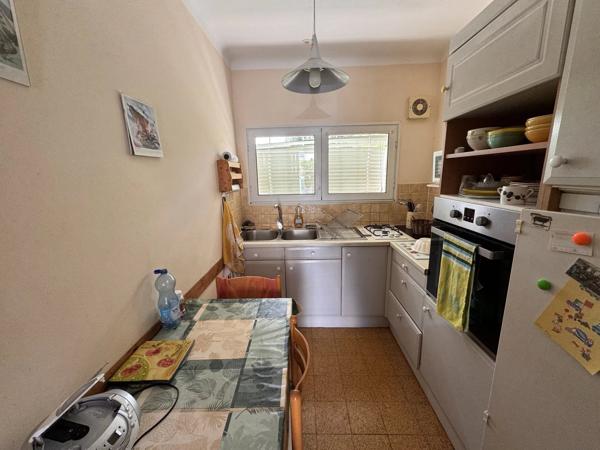 Vente                                                      Villa
                        
                     5 pièces                      68 m2                     à Lodève