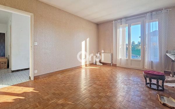 Maison à vendre    5 pièces •  Couzeix