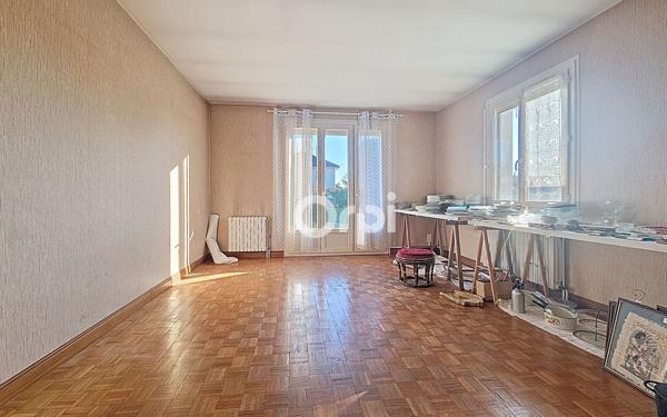 Maison à vendre    5 pièces •  Couzeix