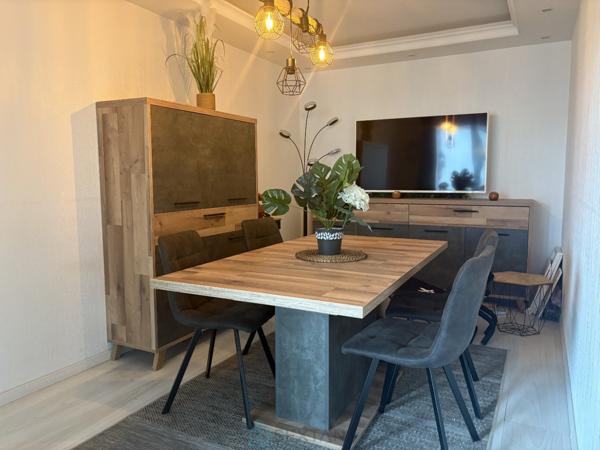 Appartement T5 de 103 m2 avec terrasse et garage.