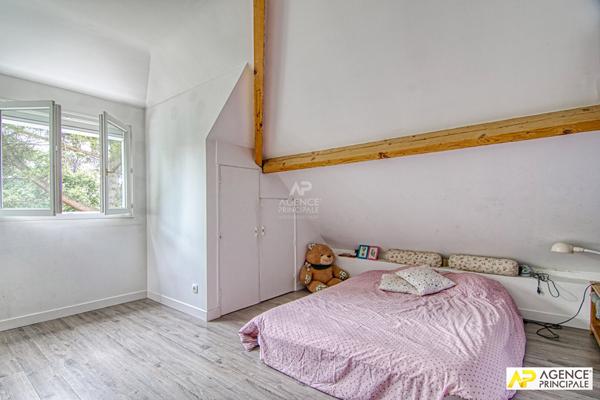 Versailles Butte Montbauron maison 7 pièces 225 m² habitables sur parcelle de 821 m² avec garage 2 voitures €2 250 000 ** - Référence 27880