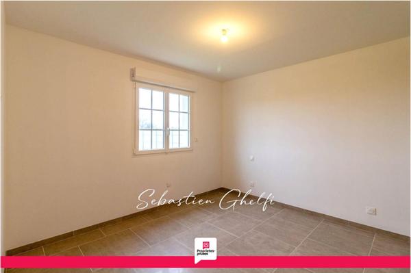 Belle maison de plain pied-3 chambres possibilité de 4-cellier-garage