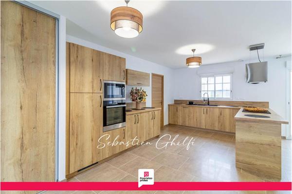 Belle maison de plain pied-3 chambres possibilité de 4-cellier-garage