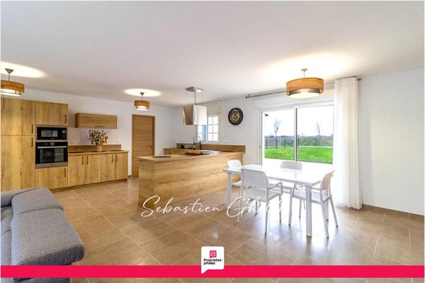 Belle maison de plain pied-3 chambres possibilité de 4-cellier-garage