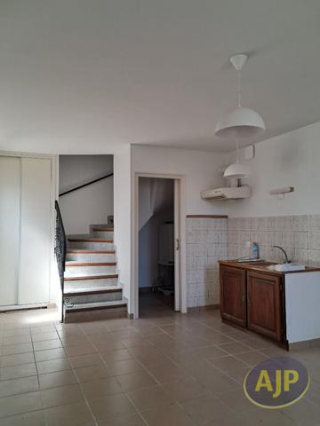 Location maison Gemozac : 475 € - AJP Immobilier Pons