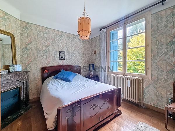 TOURS NORD - MONTCONSEIL - Maison à rénover 5 pièces 89 m² avec 4 chambres, jardin et garage