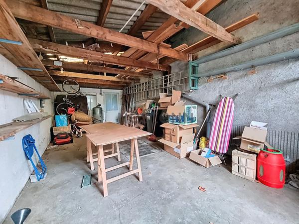 TOURS NORD - MONTCONSEIL - Maison à rénover 5 pièces 89 m² avec 4 chambres, jardin et garage