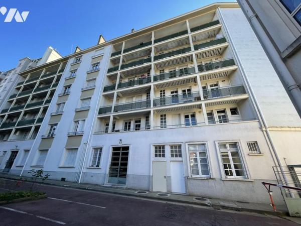 Appartement 3 chambres, balcon, parking, cave.