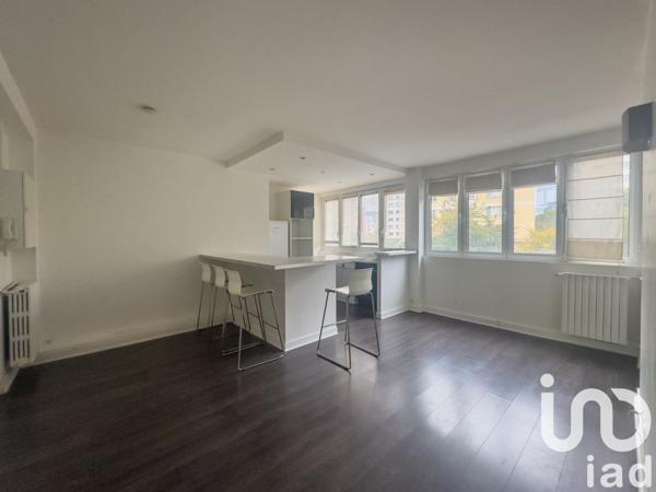 Appartement 6 pièces de 121 m² à Paris (75017)