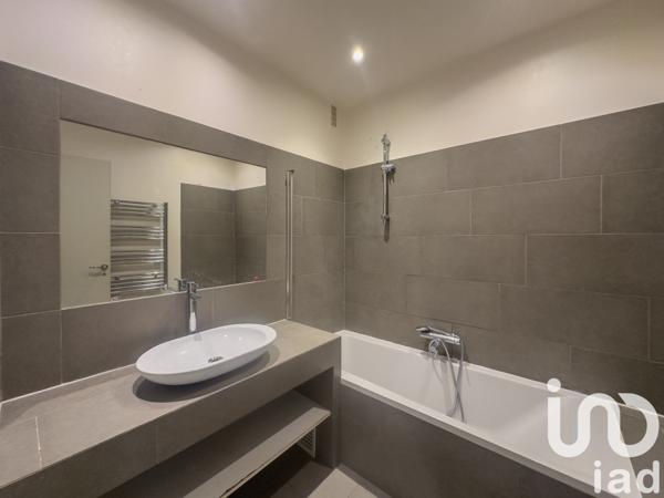 Appartement 6 pièces de 121 m² à Paris (75017)