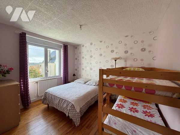Maison à Vendre à Saint-Renan (29290) en Finistère (29)
Située à 300 m à pied du centre de Sai...