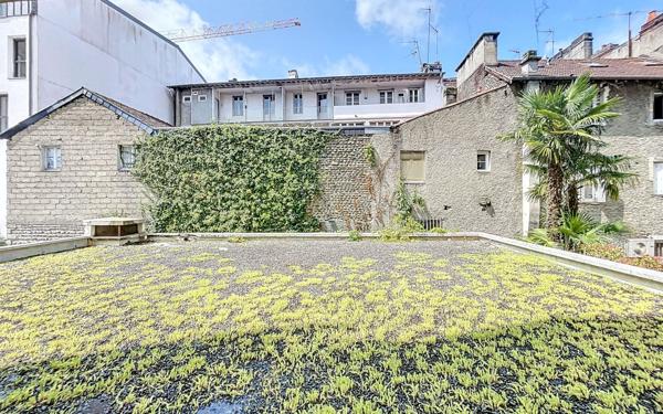 Maison à vendre    9 pièces •  Pau