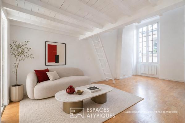 Appartement traversant proche Seine au coeur de la capitale