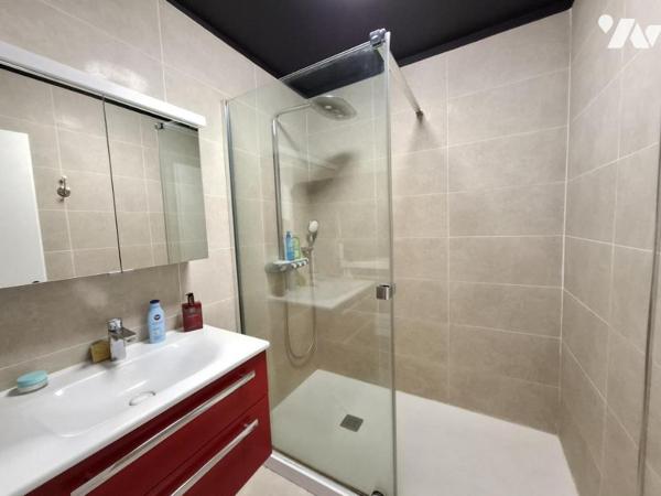 Appartement de type 4 rénové avec goût - LA ROCHE SUR YON