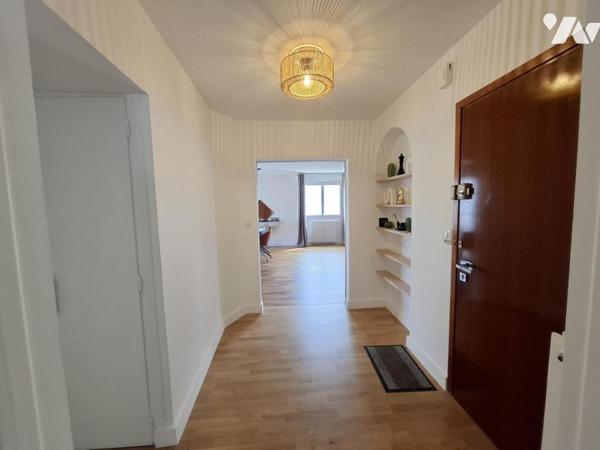 Appartement de type 4 rénové avec goût - LA ROCHE SUR YON