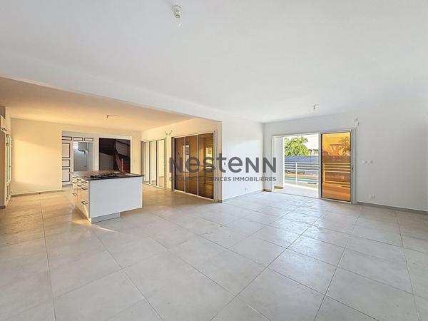 A VENDRE VILLA F4 DE 144 M² AVEC PISCINE A PROVIDENCE AUX ABYMES