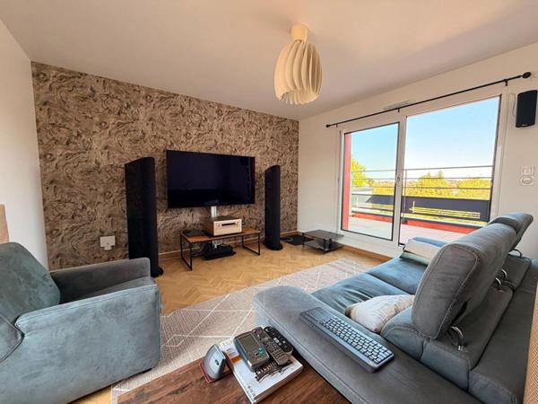 Maison contemporaine d'exception avec piscine couverte à Cholet