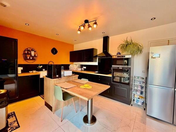 Maison contemporaine d'exception avec piscine couverte à Cholet