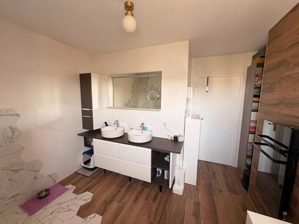 Maison contemporaine d'exception avec piscine couverte à Cholet