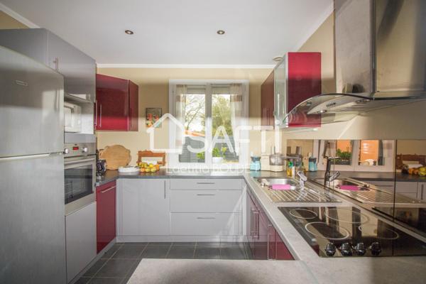 QUARTIER DES BOUCHOLEURS : PLAIN PIED 3 CHAMBRES AVEC GARAGE ET JARDIN AU CALME