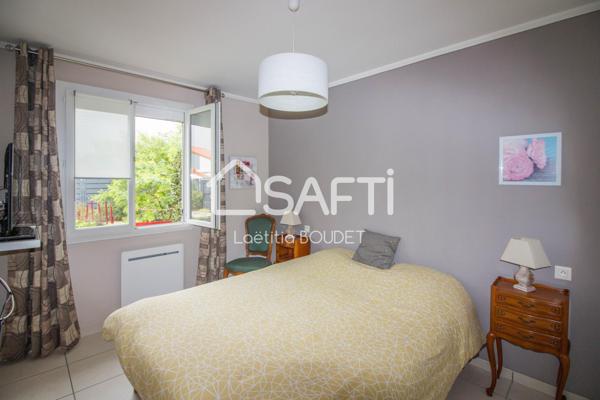 QUARTIER DES BOUCHOLEURS : PLAIN PIED 3 CHAMBRES AVEC GARAGE ET JARDIN AU CALME