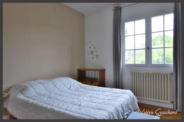 Maison familiale ou investissement à Port-Sainte-Foy-et-Ponchapt – 175 m² – 5 chambres – Double logement – Jardin 1038 m²