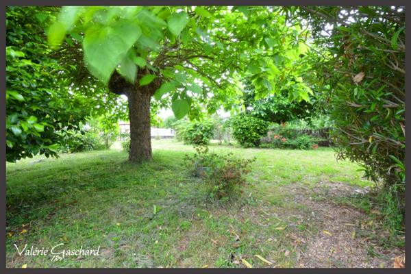 Maison familiale ou investissement à Port-Sainte-Foy-et-Ponchapt – 175 m² – 5 chambres – Double logement – Jardin 1038 m²