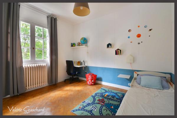 Maison familiale ou investissement à Port-Sainte-Foy-et-Ponchapt – 175 m² – 5 chambres – Double logement – Jardin 1038 m²