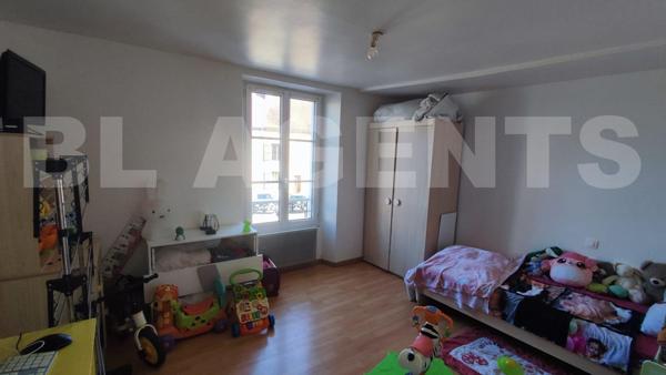 A VENDRE IMMEUBLE DE RAPPORT / 3 APPARTEMENTS / RENTABILITE IMMEDIATE !
