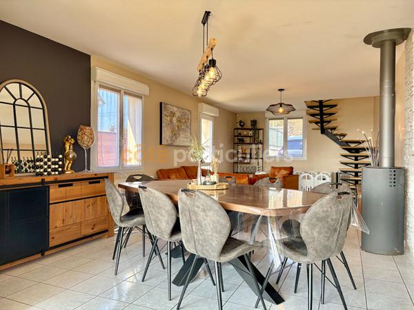 Vente Maison100 m² - 4 Pièces - CARENTAN LES MARAIS (50500)