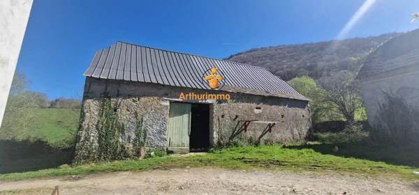 Vente                                                      Maison
                        
                     15 pièces                      326 m2                     à Saint-Pé-de-Bigorre