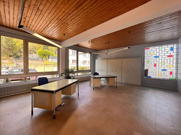 Local commercial 4 pièces 107.34 m2