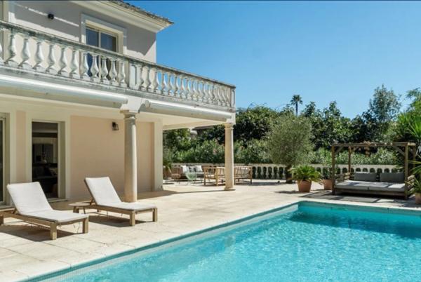 Maison à vendre 7 pièces LA ROQUETTE SUR SIAGNE (06)