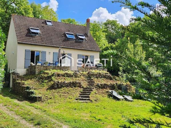 Belle maison traditionnelle aux beaux volumes