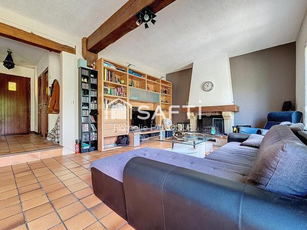 Belle maison traditionnelle aux beaux volumes