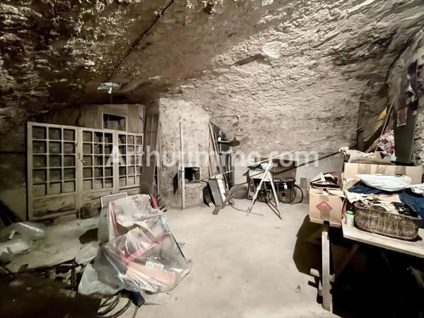 Vente                                                      Garage
                        
                                                            à Béziers