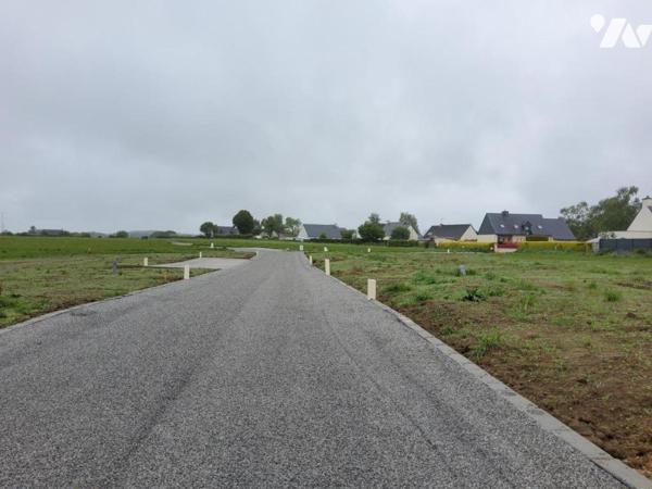 PLOUNEVEZEL - TERRAINS A BATIR