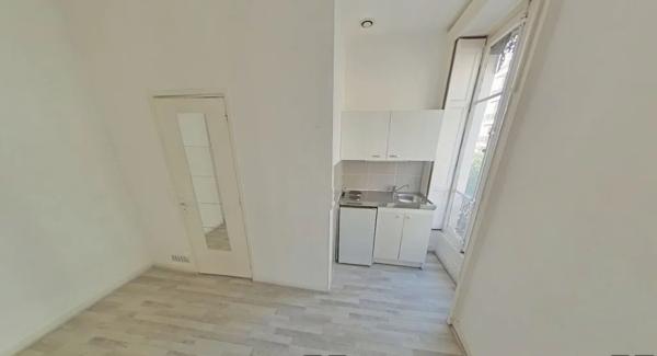 APPARTEMENT T2 A LOUER - LYON 2EME ARRONDISSEMENT La Bourse-Grenette 23.31 m 2 675 € charges comprises par mois