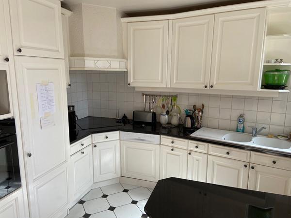 EN VENTE NEVERS MAISON 6 PIECES de 140 m²