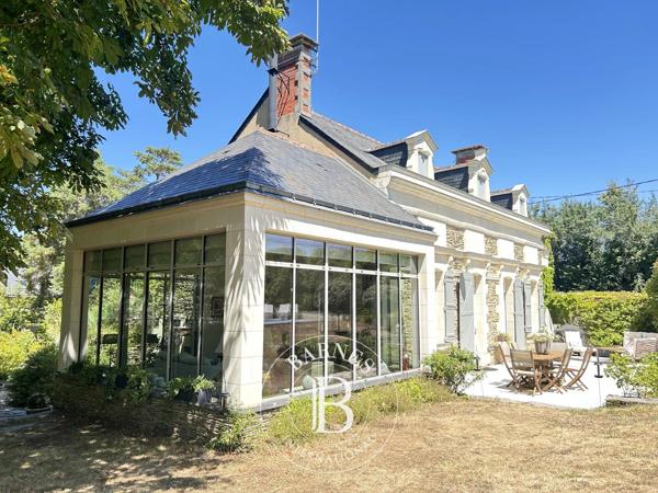 Angers, Maison 11 Chambres -  490 m² à vendre