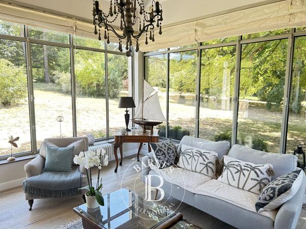 Angers, Maison 11 Chambres -  490 m² à vendre