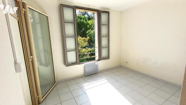 Appartement T2 dans une résidence sécurisée avec terrasse et son parc privatif