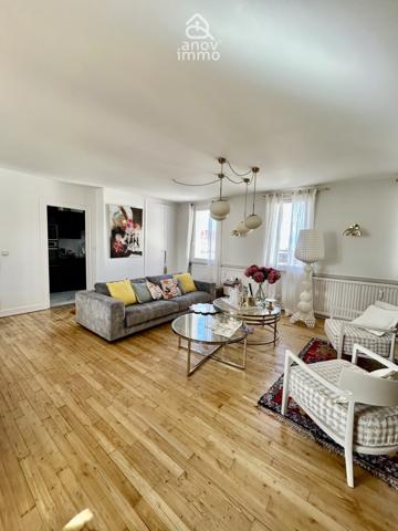 Triplex
                                                                                                                                                                                                                                                                                                                        5 pièce(s)                                                                                                                                                                                                          3 chambre(s)                                                                                                                                                                                                          150  m²